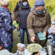 Gewürzsalz-Mischung mit Brennnesselsamen und Engelwurz