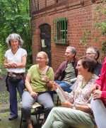 Lebhaftes Interesse an Johanniskraut und anderen Sommerkräutern