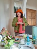 Ana Farago-Macht beim Vortrag