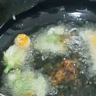 Zucchiniblüten frittieren