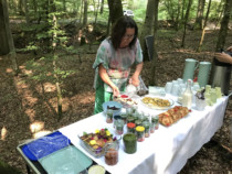 Ana (hat gezaubert) zaubert für das leibliche Wohl Ana (hat gezaubert) zaubert für das leibliche Wohl